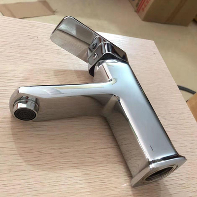 SS304 162*53*159mm het Sanitaire Opgezette Enige Handvat van de Warentapkraan Dek