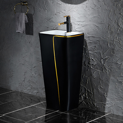 Het ceramische 525*430*860mm Sanitaire Één stuk van het Warenbassin met Zwart Toilet